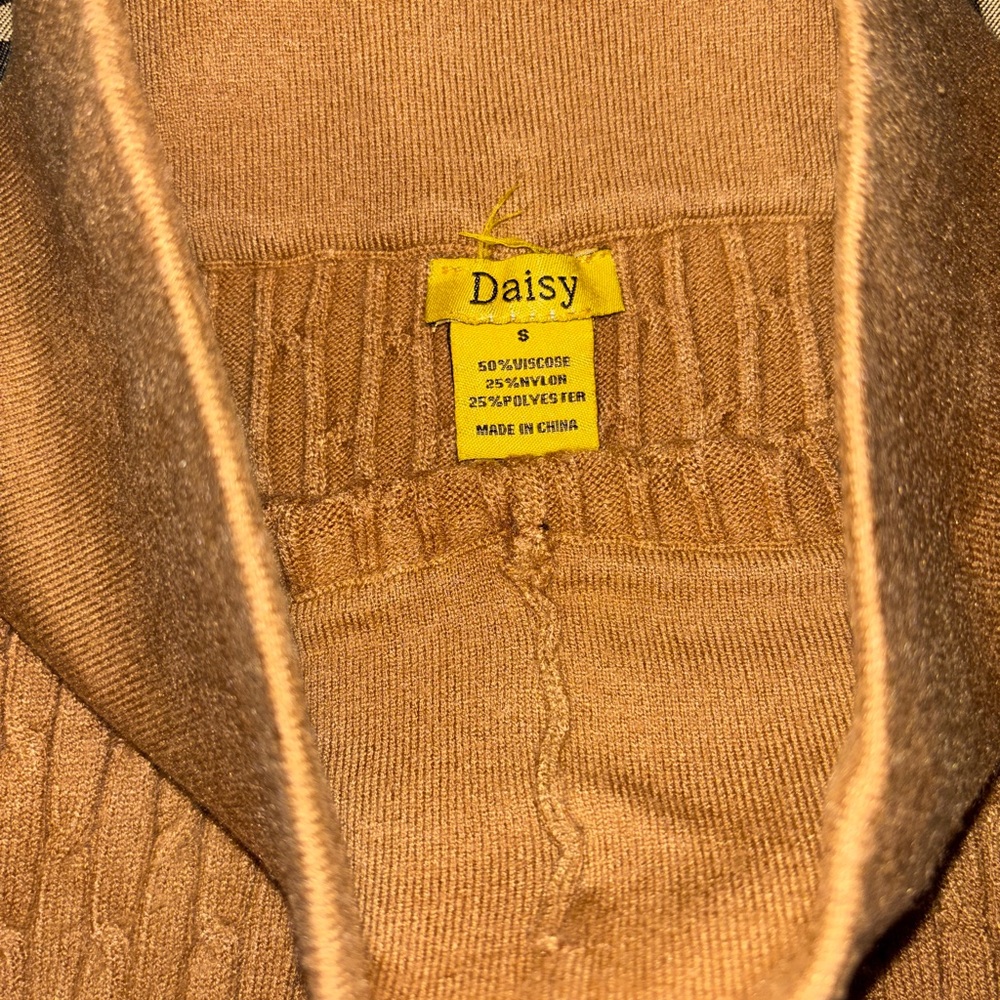 Daisy Tan Cable Knit Pullover